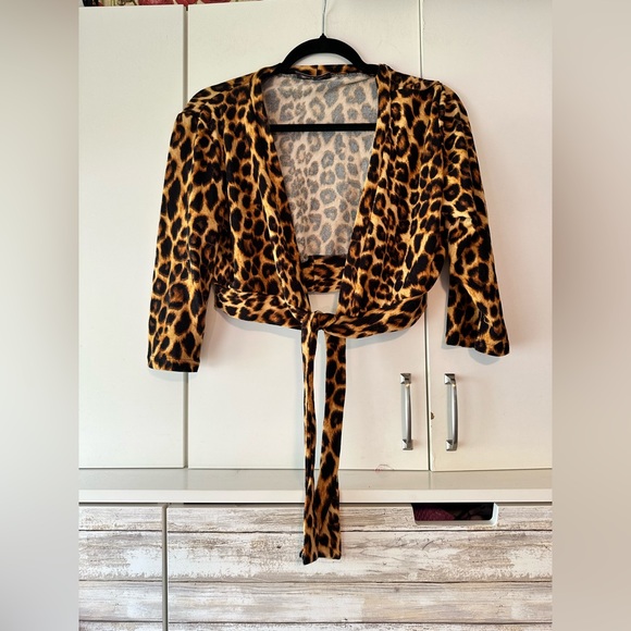Brown and Black Leopard Print Shrug with Tie - Picture 2 of 8